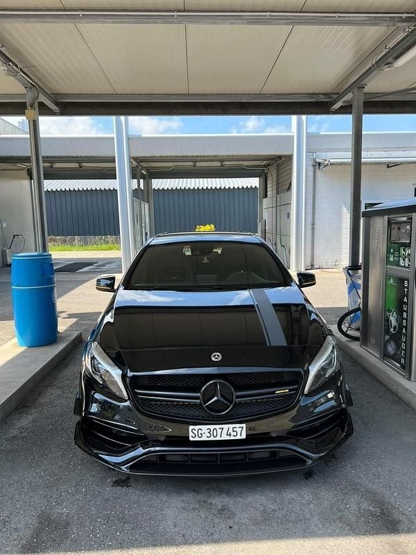 Schwarz Gebraucht 2017 Mercedes A45 AMG AMG Kleinwagen | 20.000 € (Fairer Preis) - Bild 1/4
