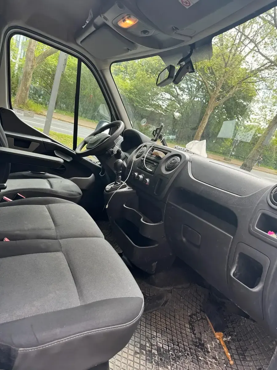 Używany Renault Master 130 KM (95 kW) 2018 Biały Van