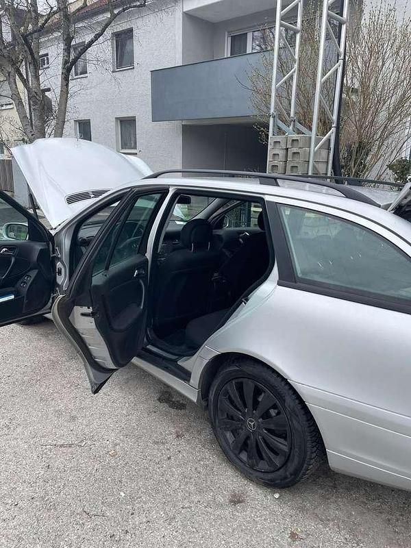 Gebraucht Mercedes 200 163 PS (119 kW) 2004 Silber