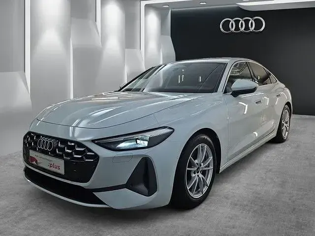 Gebraucht Audi A5 Advanced 204 PS (150 kW) 2025 Gletscherweiß metallic Limousine