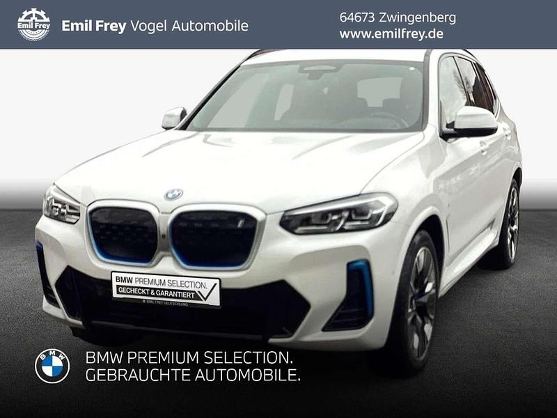 Mineralweiß metallic Gebraucht 2022 BMW iX3 Impressive SUV | 42.220 € (Etwas zu teuer) - Bild 1/3