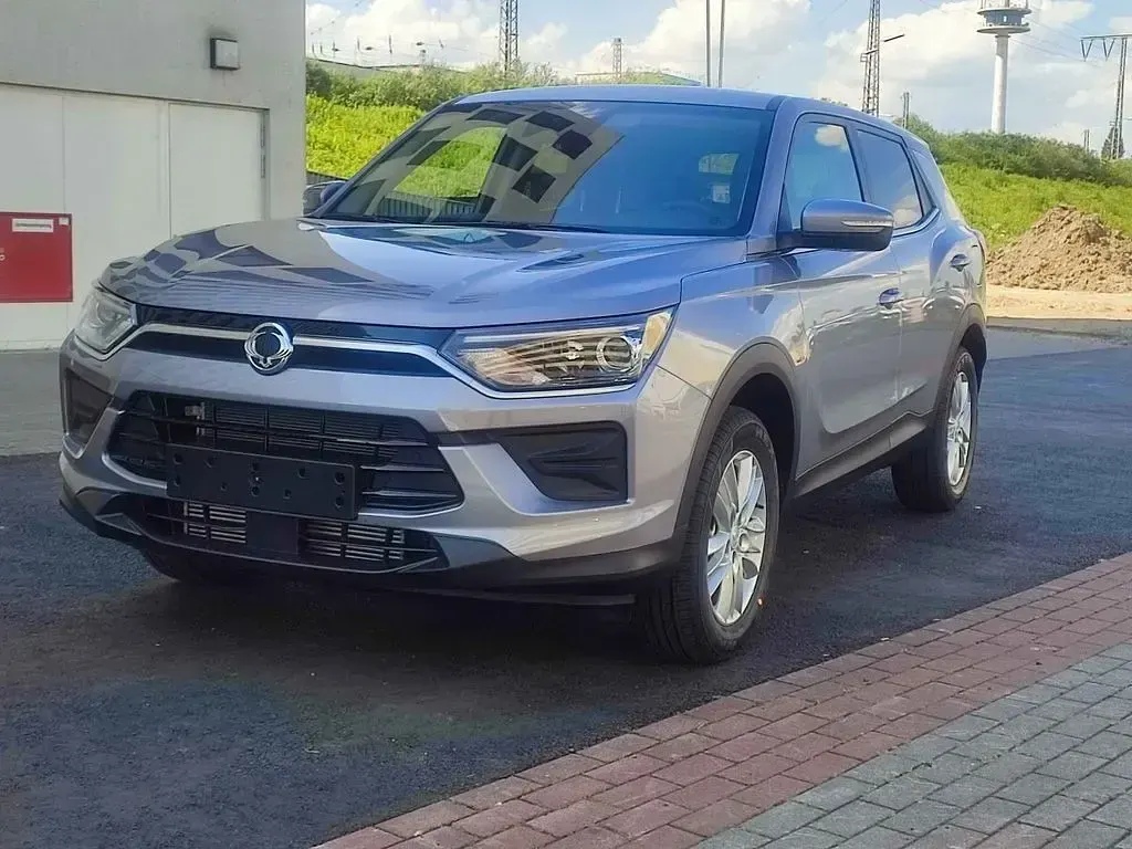 Neu KGM Korando 163 PS (119 kW) 2026 Grau SUV