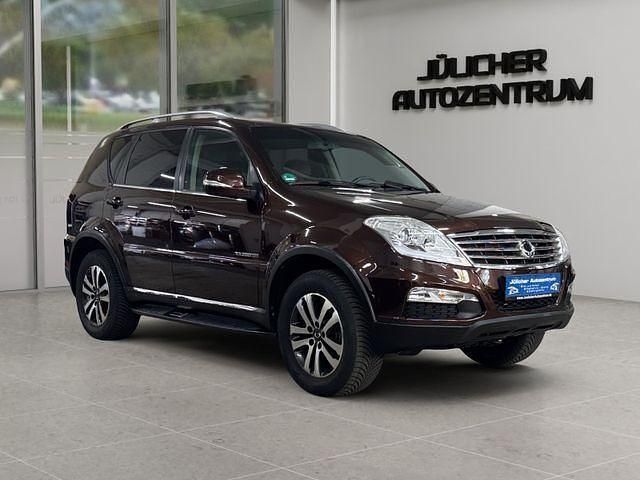 Braun Gebraucht 2014 Ssangyong Rexton Crystal SUV | 13.490 € (Teuer) - Bild 1/4