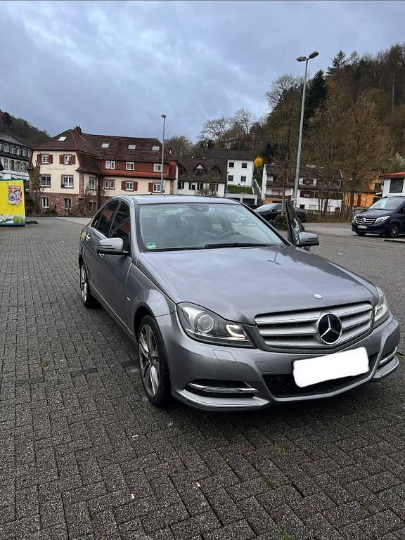 Gebraucht Mercedes C300 231 PS (169 kW) 2011 Grau Limousine