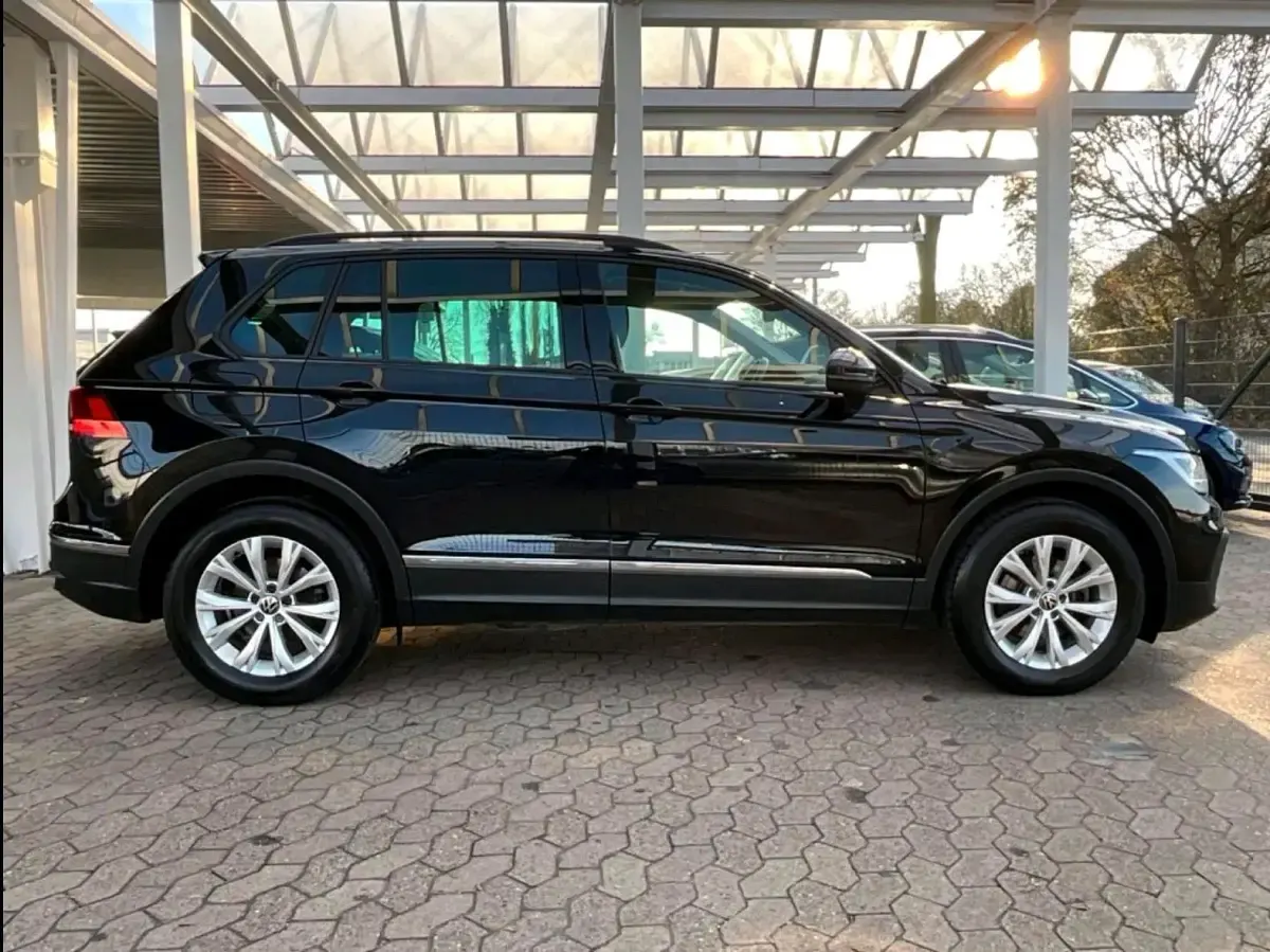 Usado VW Tiguan Allspace 150 HP (110 kW) 2023 Preto SUV
