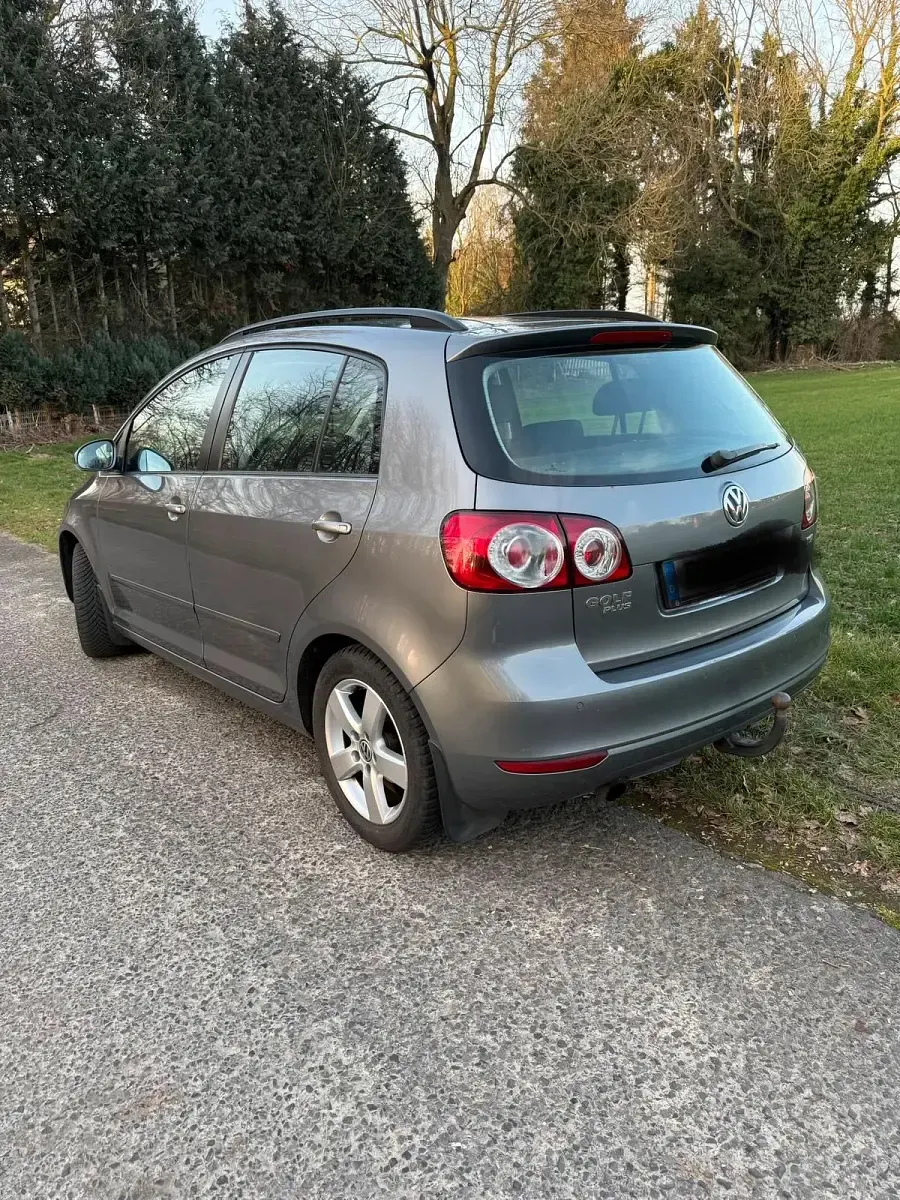 Gebraucht VW Golf VI 105 PS (77 kW) 2011 Grau Kleinwagen