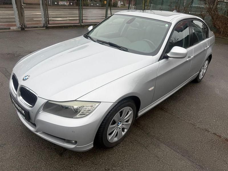 Gebraucht BMW 320 Comfort Edition 184 PS (135 kW) 2010 Silber Limousine