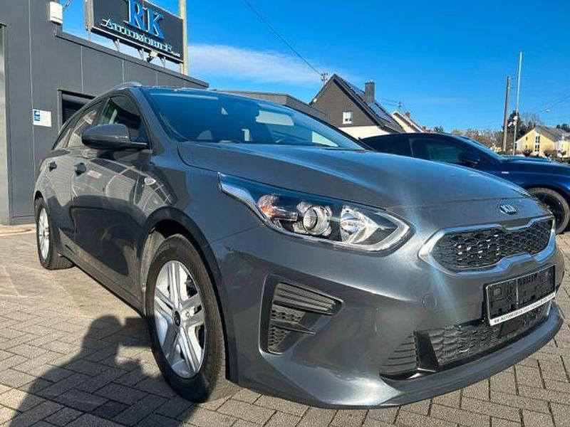 (h8g) dark penta metal m Gebraucht 2021 Kia Ceed Kleinwagen | 15.100 € (Fairer Preis) - Bild 1/4