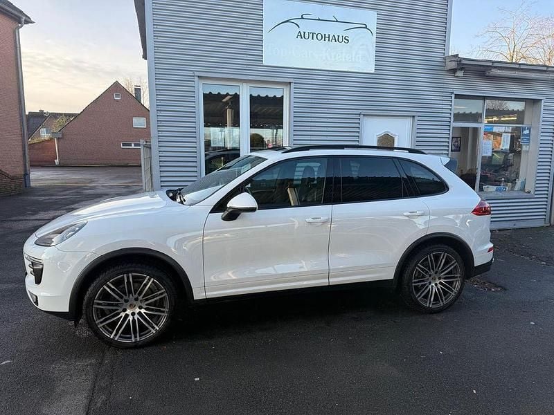 Gebraucht Porsche Cayenne 262 PS (192 kW) 2015 Weiß SUV