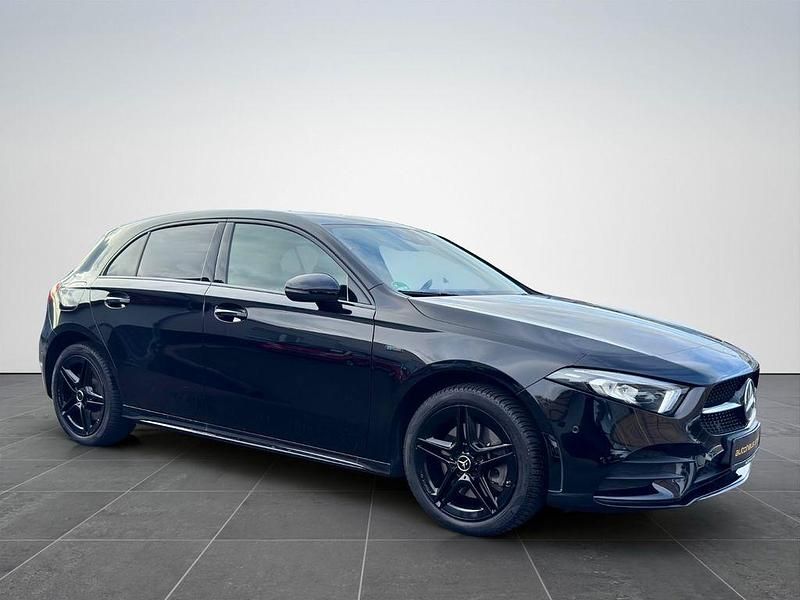 Schwarz Gebraucht 2021 Mercedes A250 AMG Limousine | 24.999 € (Superpreis) - Bild 1/4