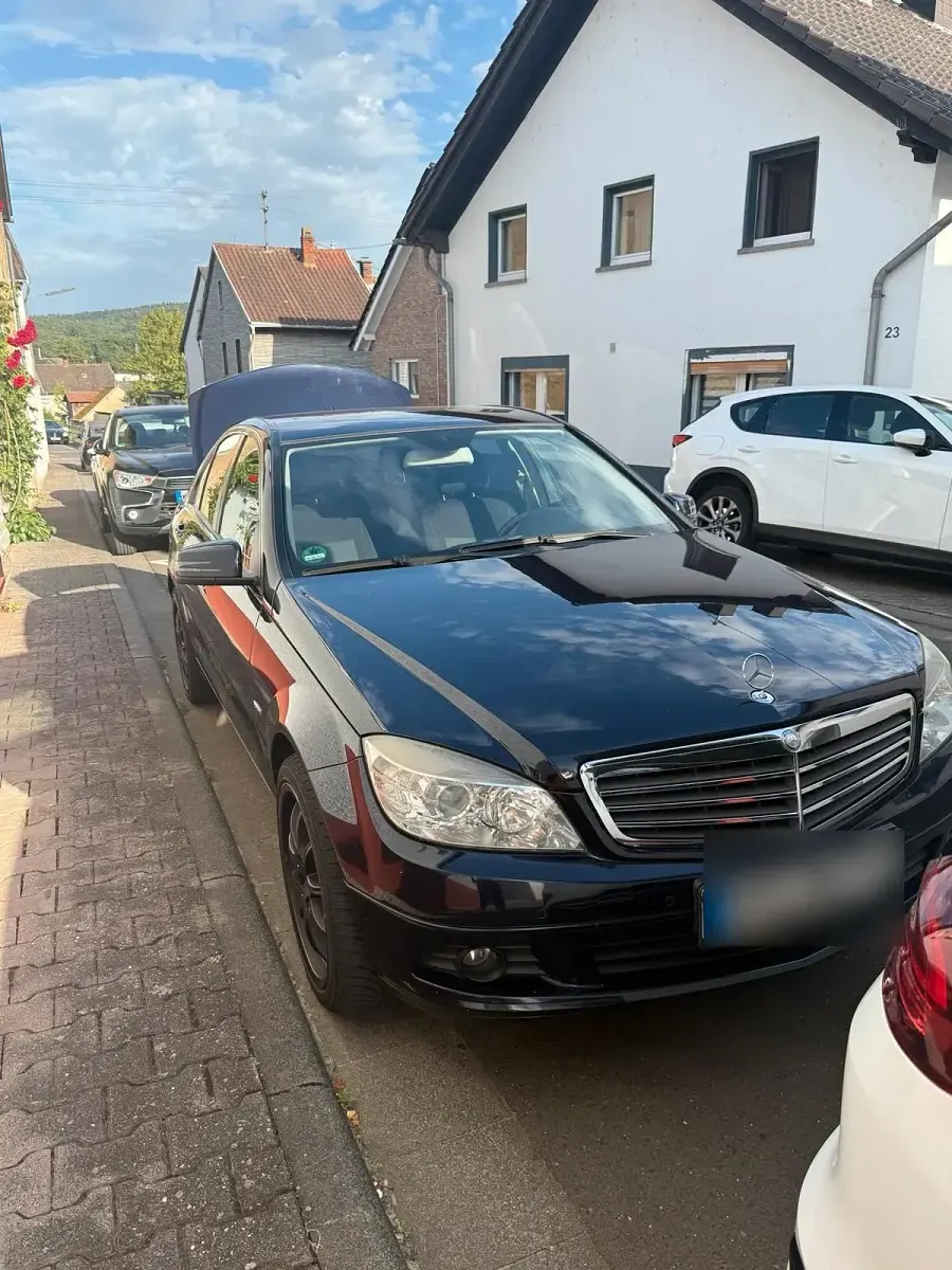 Gebraucht Mercedes C220 170 PS (125 kW) 2009 Blau Limousine