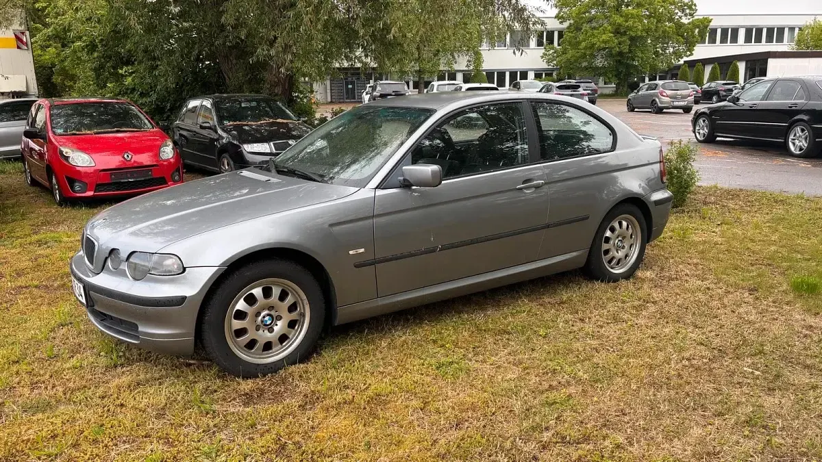 Gebraucht BMW 320 150 PS (110 kW) 2003 Grau Limousine