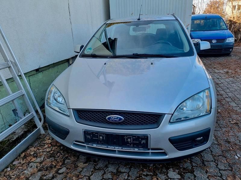Gebraucht Ford Focus 116 PS (85 kW) 2006 Silber Kombi