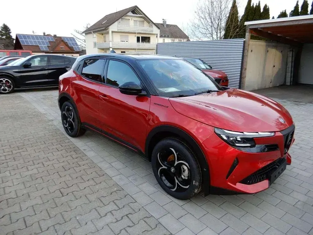 Neu Alfa Romeo Junior Edizione Speciale 145 PS (106 kW) 2026 Rosso brera SUV