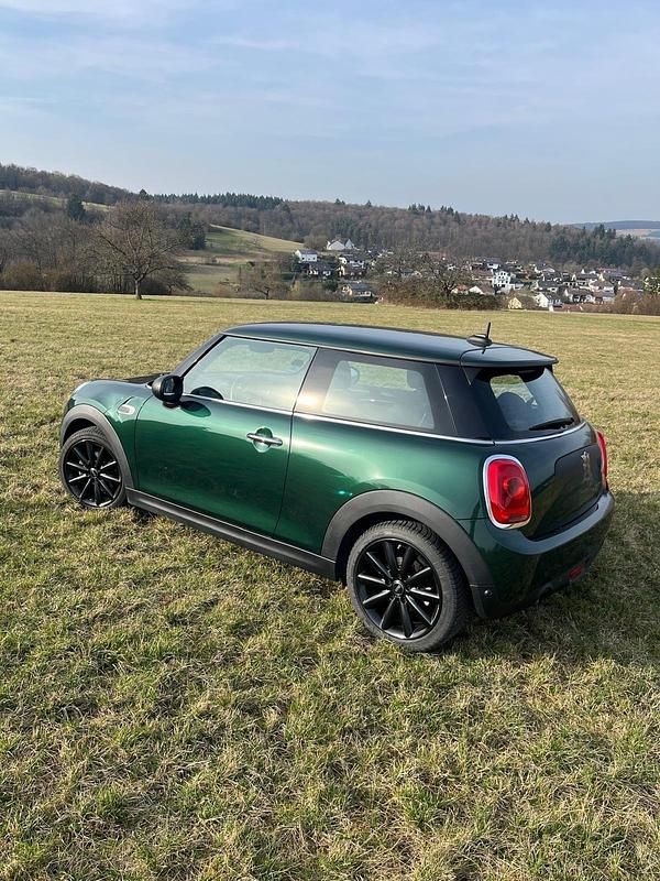 Gebraucht Mini ONE 102 PS (75 kW) 2018 Grün Kleinwagen