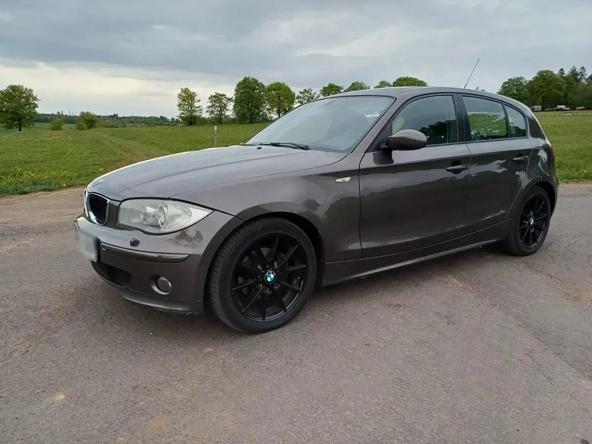 Gebraucht BMW 118 129 PS (94 kW) 2006 Braun Kleinwagen