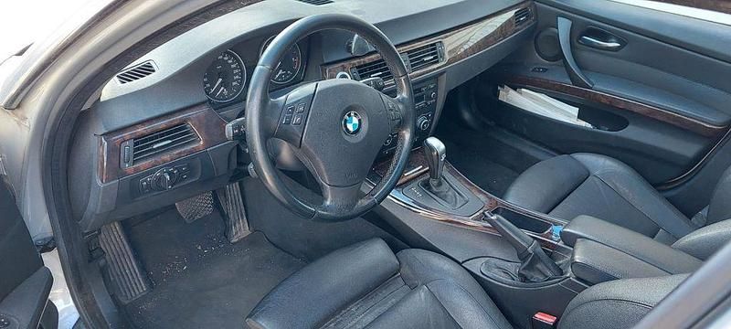 Gebraucht BMW 325 Sport Line 197 PS (144 kW) 2007 Silber Kombi