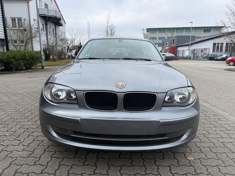 Gebraucht BMW 118 Advantage 143 PS (105 kW) 2009 Grau Kleinwagen