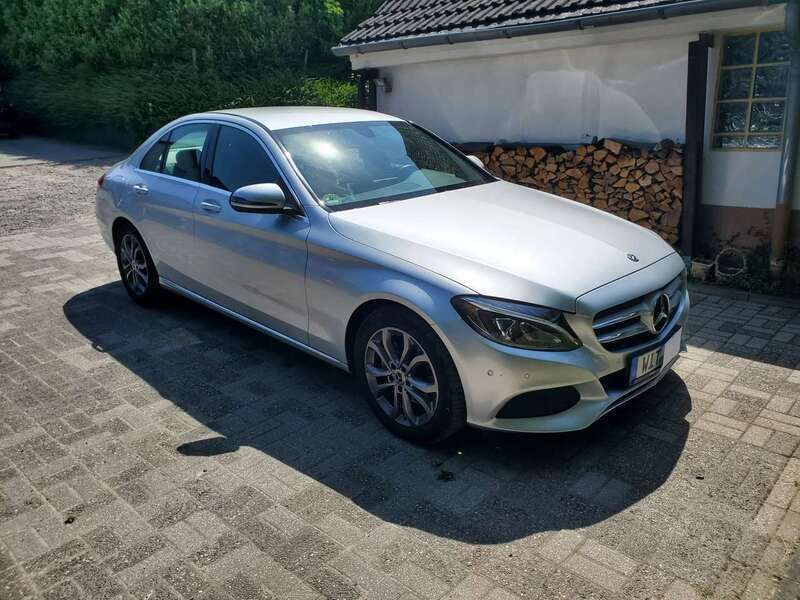 Silber Gebraucht 2017 Mercedes C200 Avantgarde Limousine | 21.500 € (Guter Preis) - Bild 1/4