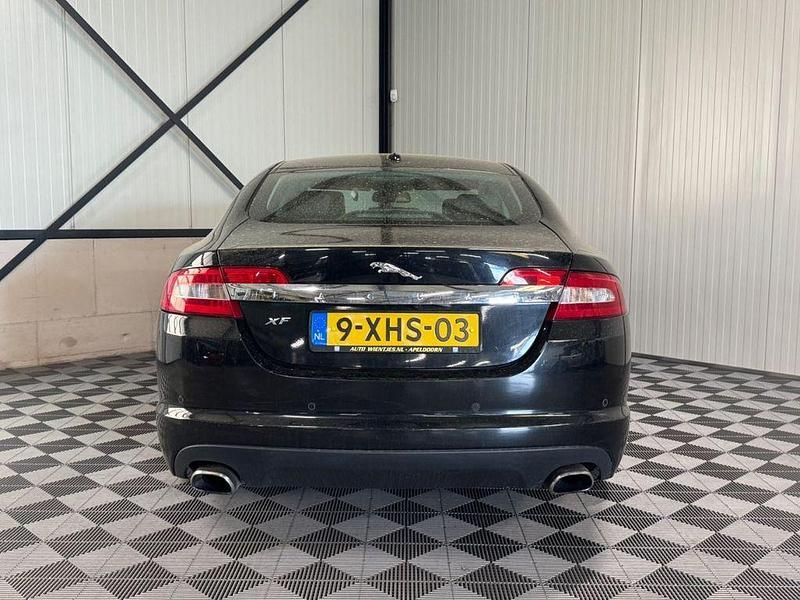 Gebraucht Jaguar XF Premium Luxury 211 PS (155 kW) 2011 Schwarz Limousine