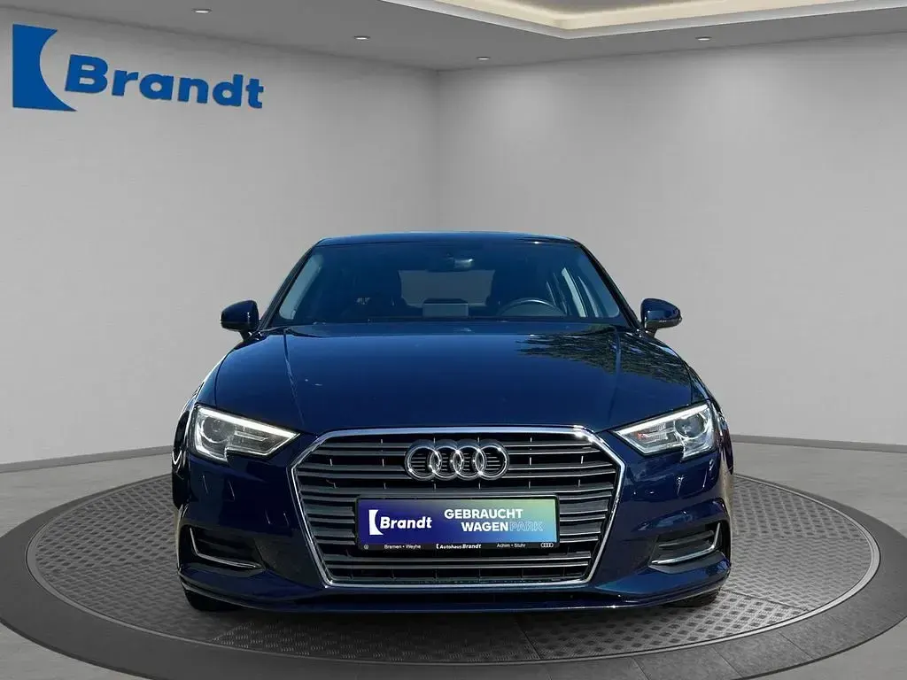 Gebraucht Audi A3 Design 150 PS (110 kW) 2019 Blau Limousine