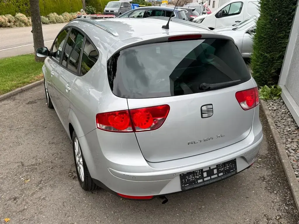 Gebraucht Seat Altea XL Style 105 PS (77 kW) 2012 Silber Van / Kleinbus