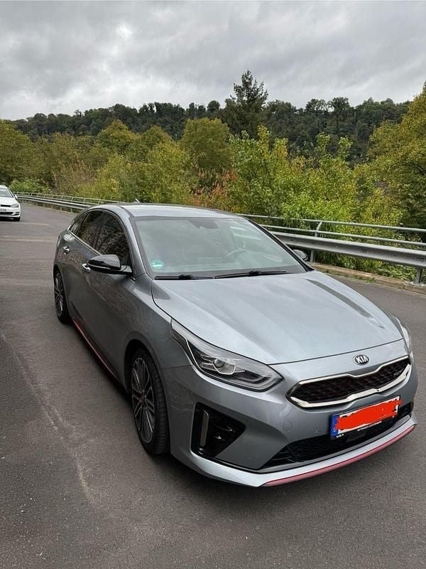 Grau Gebraucht 2019 Kia ProCeed GT Kombi | 19.000 € (Fairer Preis) - Bild 1/4