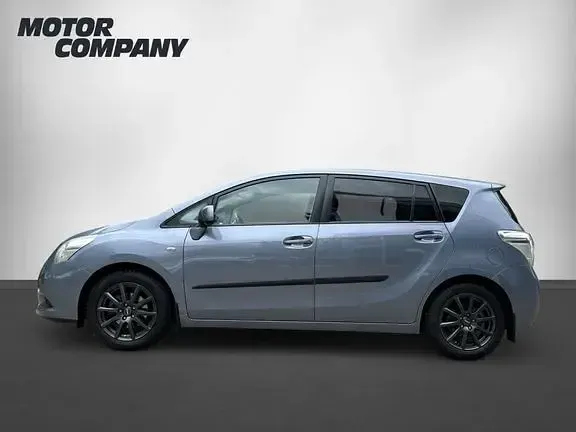Gebraucht Toyota Verso Multidrive S 147 PS (108 kW) 2012 Quarzblau metallic Van / Kleinbus