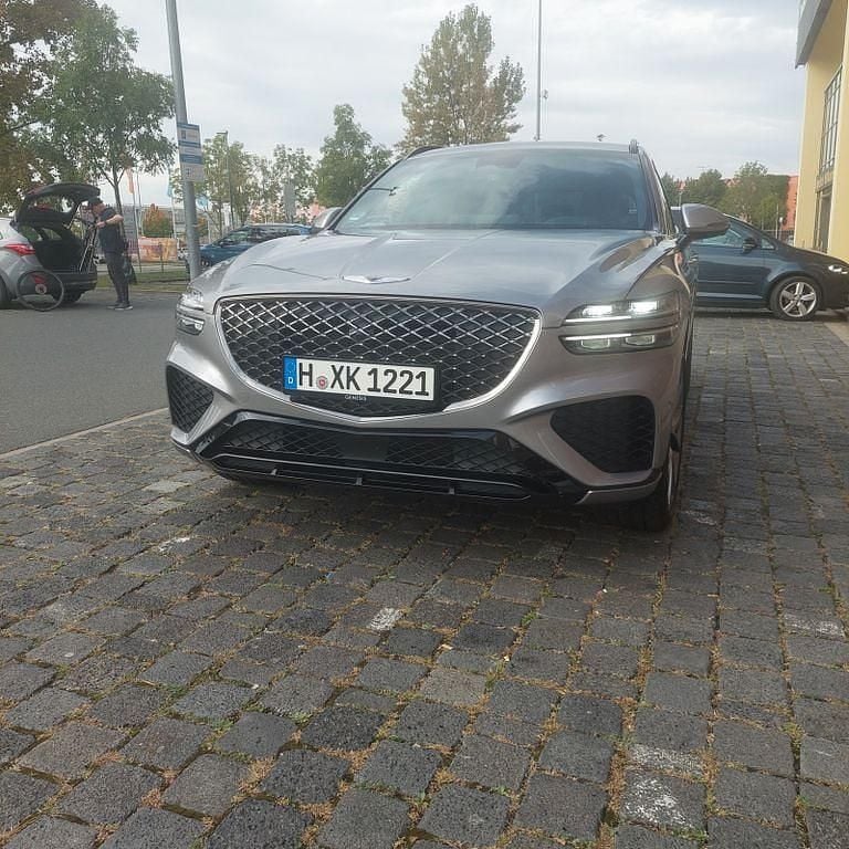 Second-hand Genesis GV70 Sport 305 CP (224 kW) 2023 Argintiu SUV