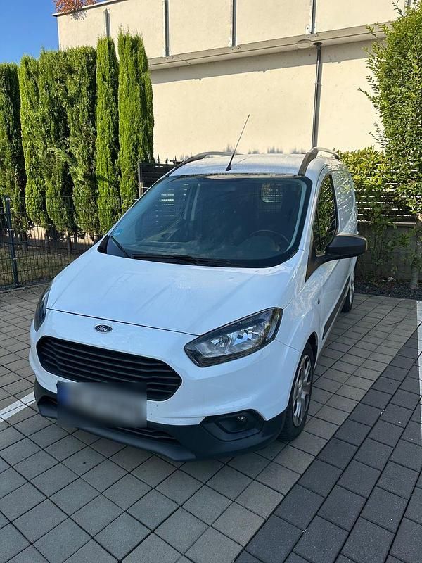 Weiß Gebraucht 2023 Ford Courier Van / Kleinbus | 11.800 € (Fairer Preis) - Bild 1/4