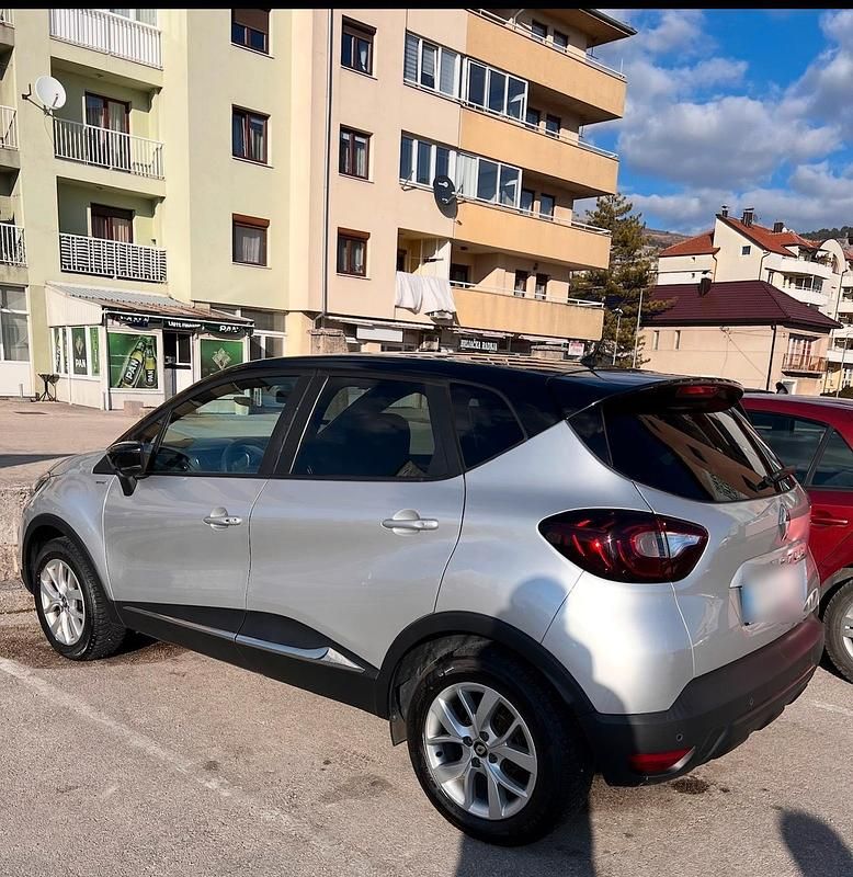 Gebraucht Renault Captur 87 PS (63 kW) 2018 Silber SUV