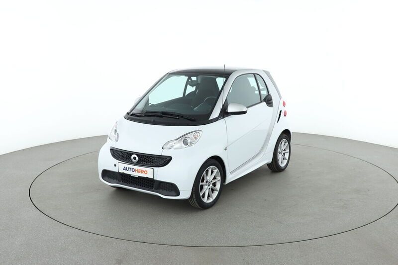 Weiß Gebraucht 2014 Smart ForTwo Coupé Passion Kleinwagen | 8.180 € - Bild 1/4