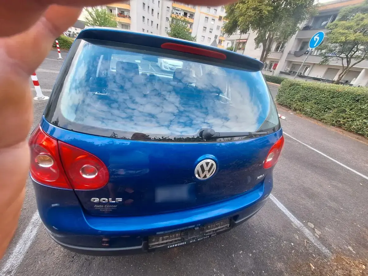 Gebraucht VW Golf V 90 PS (66 kW) 2004 Blau Kleinwagen