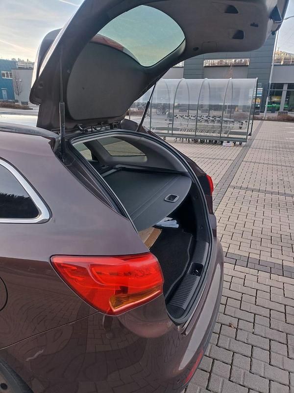 Gebraucht Kia Ceed Vision 128 PS (94 kW) 2014 Braun Kleinwagen