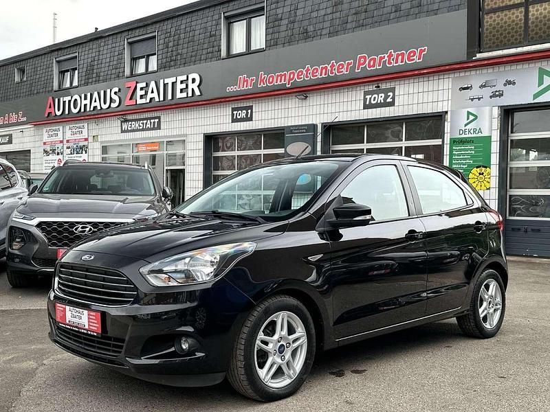 Schwarz Gebraucht 2017 Ford Ka Plus Cool & Sound Edition Kleinwagen | 8.690 € (Fairer Preis) - Bild 1/2