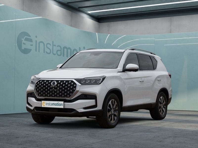 Weiß Gebraucht 2022 Ssangyong Rexton Sapphire SUV | 40.780 € (Teuer) - Bild 1/4