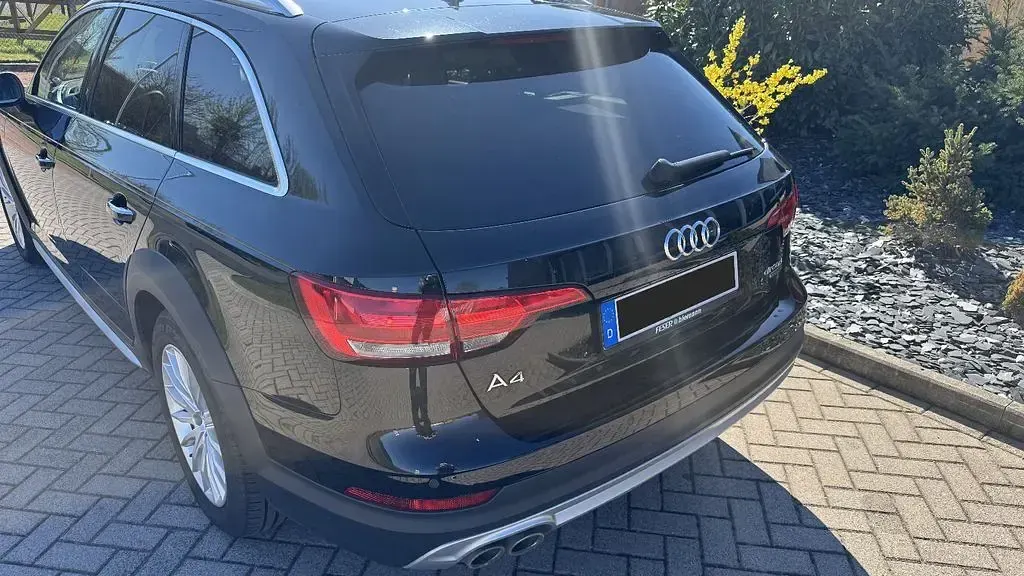 Gebraucht Audi A4 Allroad Ambiente 163 PS (119 kW) 2017 Schwarz Kombi