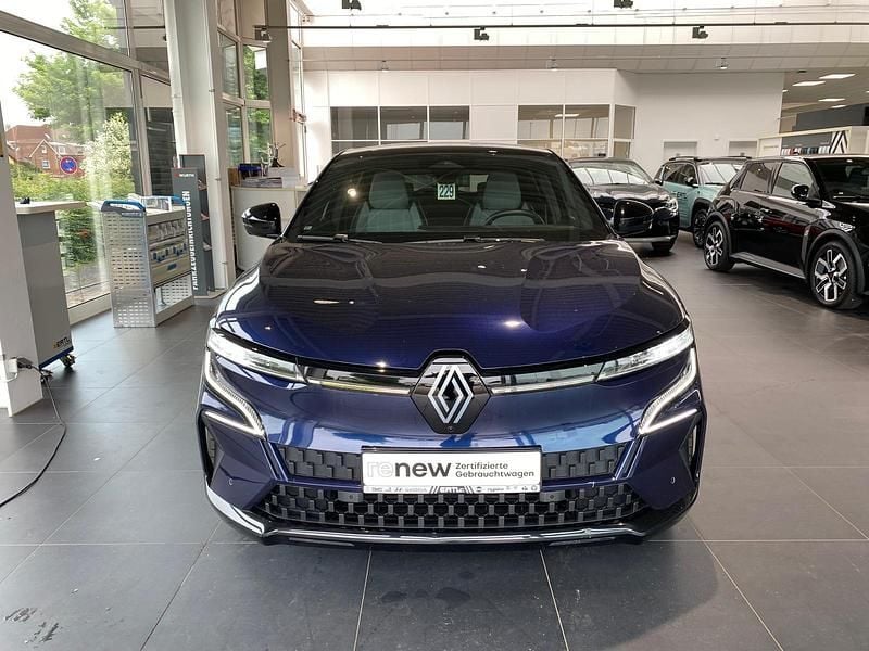 Second-hand Renault Megane E-Tech Komfort 160 kW (218 CP) 2023 Albastru Berlinǎ
