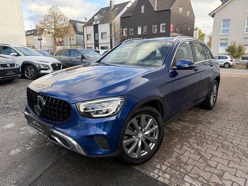 Blau Gebraucht 2019 Mercedes GLC220 SUV | 28.997 € (Superpreis) - Bild 1/4