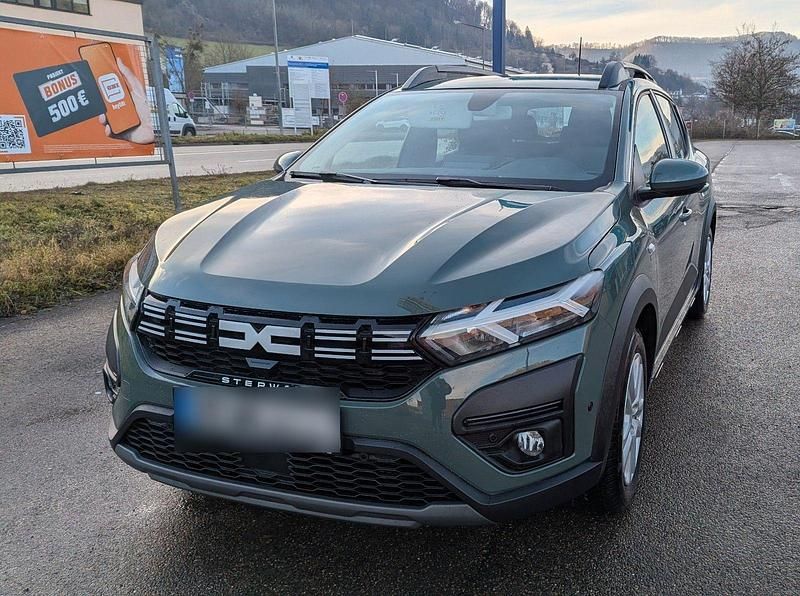 Gebraucht Dacia Sandero Expression 91 PS (66 kW) 2023 Grün Limousine