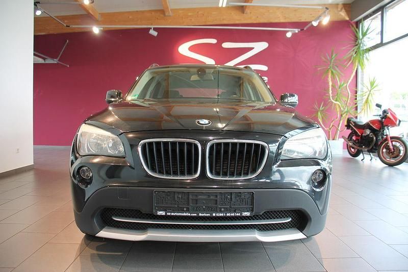 Gebraucht BMW X1 Performance 184 PS (135 kW) 2012 Black sapphire metallic SUV