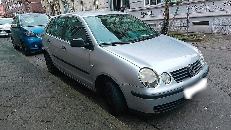 Gebraucht VW Polo 64 PS (47 kW) 2003 Grau Kleinwagen
