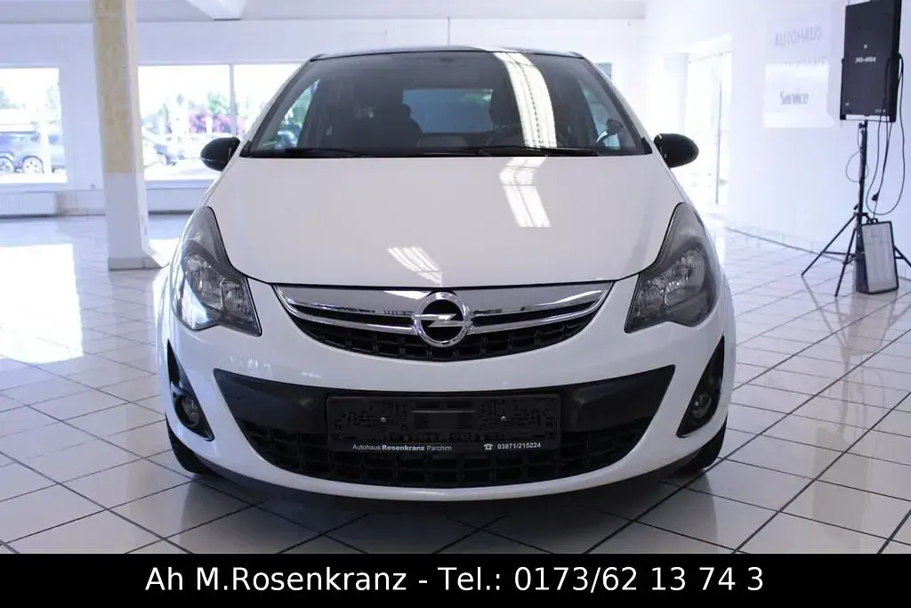 Gebraucht Opel Corsa Color Edition 87 PS (63 kW) 2014 Weiß Kleinwagen
