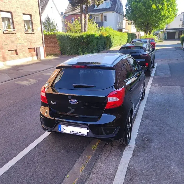 Usata Ford Ka 86 CV (63 kW) 2019 Nero Berlina