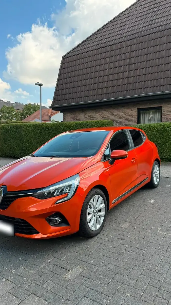Gebraucht Renault Clio V 101 PS (74 kW) 2020 Orange Limousine