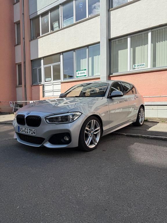 Silber Gebraucht 2016 BMW 118 M Sport Kleinwagen | 16.700 € (Fairer Preis) - Bild 1/4
