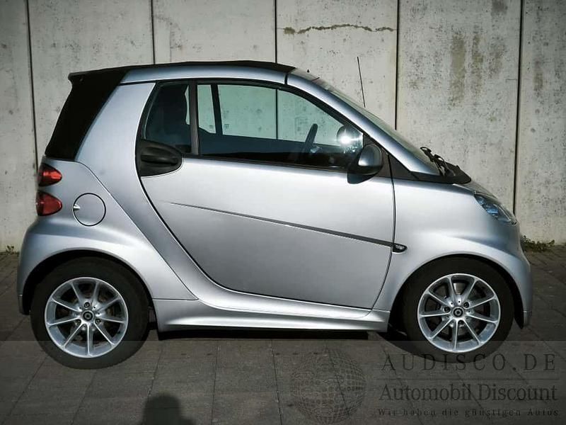 Gebraucht Smart ForTwo Cabrio Passion 71 PS (52 kW) 2014 Silber Cabrio