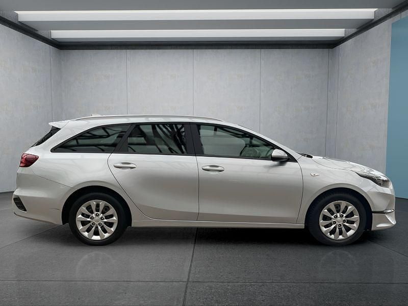 Gebraucht Kia Ceed 101 PS (74 kW) 2023 Silber Kleinwagen