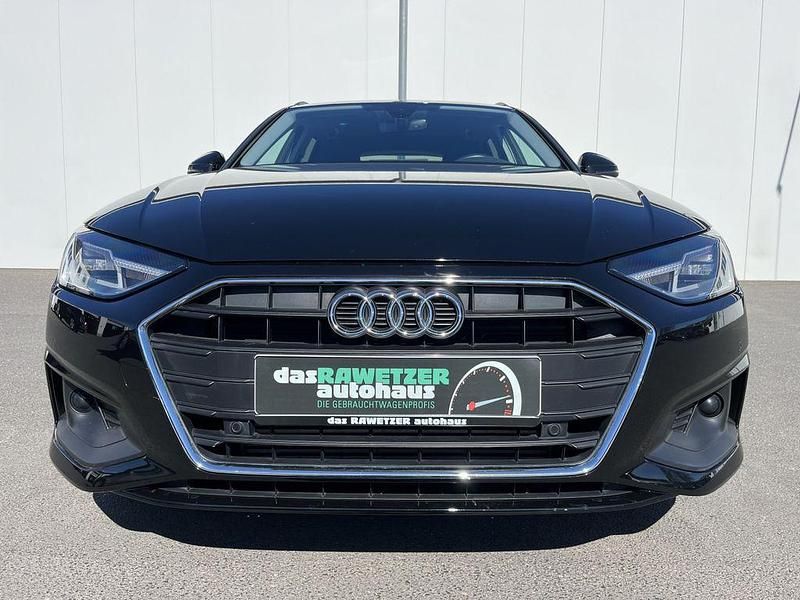 Gebraucht Audi A4 150 PS (110 kW) 2022 Mythosschwarz Kombi