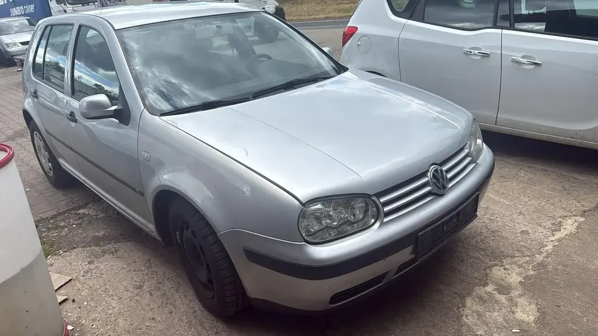 Gebraucht VW Golf IV 101 PS (74 kW) 2000 Silber Kleinwagen